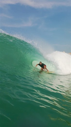 Taz Skylar scores EPIC waves in Mexico