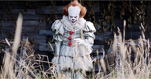 What Color Is Pennywise Hair? - What Box Game