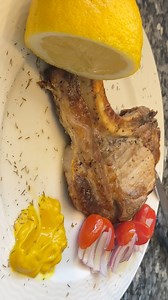 Τέλεια Μαρινάδα για Μπριζόλες Χοιρινές στο φούρνο: Καλύτερες και από τα κάρβουνα. Δες αναλυτικό βίντεο συνταγή στα Σχόλια 😍. Ακολούθησε με για περισσότερες απλές σπιτικές και γρήγορες συνταγές ❤️. Υλικά:🔪 7 χοιρινές μπριζόλες🔪 2 ξερά κρεμμύδια🔪 αλάτι🔪 1 πράσινη πιπεριά🔪 μαύρο πιπέρι🔪 ρίγανη🔪 1 ποτήρι λευκό κρασί. #steliosmixailidis70 #steliosmixailidis #φαγητο #συνταγές #συνταγες #διατροφή #διατροφη #διαιτα #παιδια #παιδι #παιδί #μαμα #γυναίκα #γυναικα #αθήνα #αθηνα #Θεσσαλονίκη #ελλάδα 