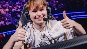 【中字】开朗Benjyfishy：第一个回家，也算我们赢了个第一