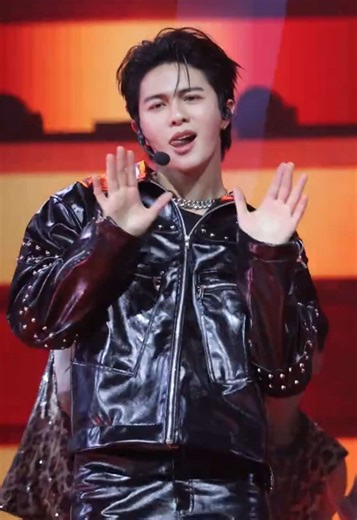 26.02.15 [Full] ฉ่ำ (CHARM) - LYKN & Felizz • william focus • @Zloty LYKN INFINITE RISE #RISERCONCERTD3 #williamjkp ##วิลเลี่ยมจักรภัทร #LYKN