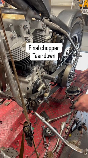 Final tear down on the shovelhead chopper. #motorcycle #harleydavidson #shovelhead #panhead #biketok #bikelife #vintageharleydavidson #fyp #harleylife #fypシ゚viral #choppers #choppershit #harleylifestyle #foryoupage #biker #sportster #reels #reelsfbシ #reelsfacebook #motorcyclesofinstagram #shovelheadchopper | 843chops