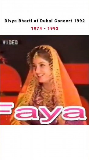 Divya Bharti with Moin Akhtar Dubai LIVE Concert 1992 - RARE #divyabharti