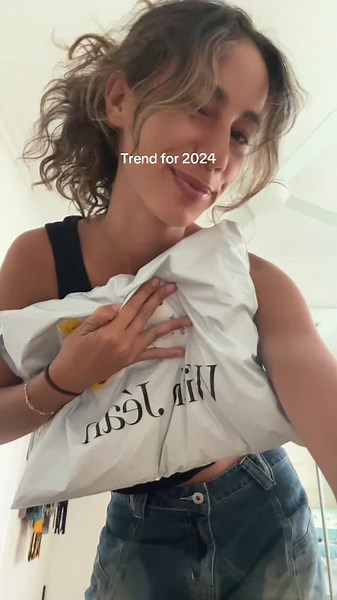 Boho Chic Fashion Trends for Festivals in 2024