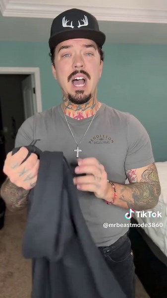 #rebelgear91 #anthonybeastmode #countrystreetwear #builtnotbought #outlawbloodline