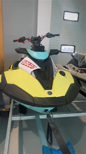 What’s your choice on a Friday ? # @Mercuryracing @extrememarine #ExtremeMarineUAE | Powerboat Racing World