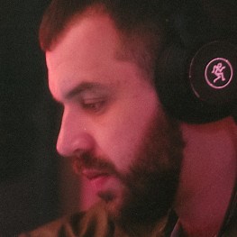 Eїs Concert & Tour History  | Concert Archives