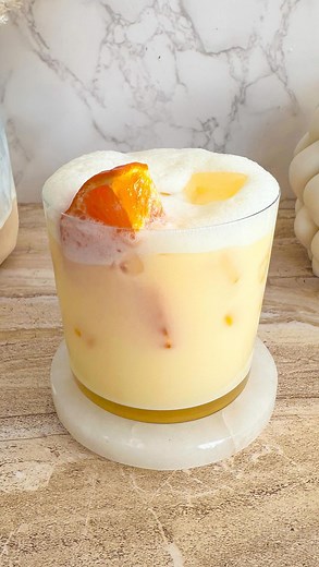 Dayna Ferraro on Instagram: "ORANGE CREAMSICLE Recipe is linked my bio! Orange creamsicle | creamsicle drink | drink recipes | cocktail ideas | easy recipes | diy | easy drinks | fruity drinks"