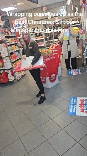 373K views · 798 reactions | Spreading some Christmas Joy 虜 | SPAR Shields Road Motherwell | Facebook