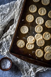 Homemade Crackers - Kitchen Joy