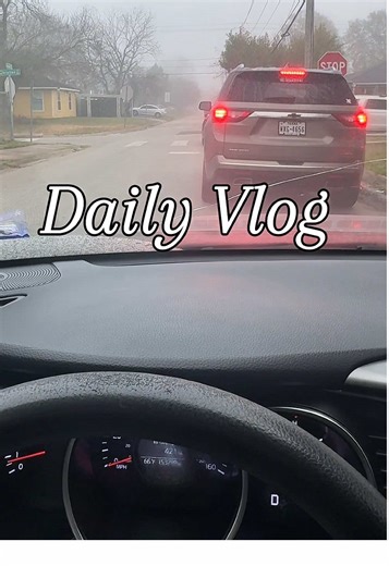 I need to get better at uploading my day vlogs right away. This mini vlog is from last week. 😩🤣 shout out to @El Bolillo Bakery for the 10/10 rosca. #dailyvlog #vlogger #contentcreator #holidays #houston