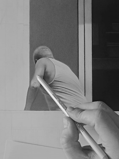 Stunning Hyperrealistic Pencil Artwork
