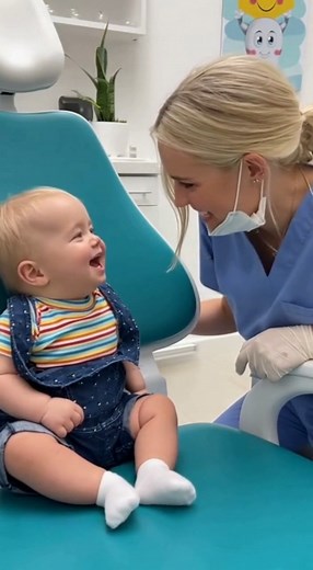 Baby’s First Dentist Visit! 🦷👶❤️ #Shorts Our cute, blonde, chubby baby visits the dentist for the first time! 🦷👶 Watch as the baby opens wide, says “Ahhh,” and giggles while the friendly blonde dentist checks — and discovers no teeth yet! A heartwarming, funny, and adorable moment that will make you smile. 💛 #FunnyBaby #BabyDentistVisit #CuteBaby #FamilyShorts #ToddlerLife #WholesomeComedy #ViralShorts #BabyGiggles #Shorts #HeartwarmingMoments | Baby Pet Films