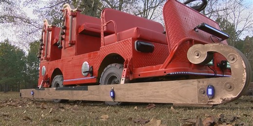 Americus man brings Christmas magic to South Ga. with a homemade Santa sleigh