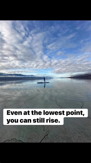 Badwater Basin in Death Valley sits 282 feet below sea level — the lowest point in North America. After rare heavy rains, the salt flats transformed into Lake Manly, creating a once‑in‑a‑lifetime scene. Paddle boarding across this surreal landscape felt like drifting through a natural masterpiece. Proof that even at the lowest point, one can rise. #badwaterbasin #lakemanly #paddleboarding #lowestpointinnorthamerica #paddleboarding #KISSOFLIFE | Mary O'Malley Hernandez