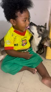 58K views · 2.1K reactions | Deikel loves the dog of the house very much, look what he does to him. | Familia Free | Facebook