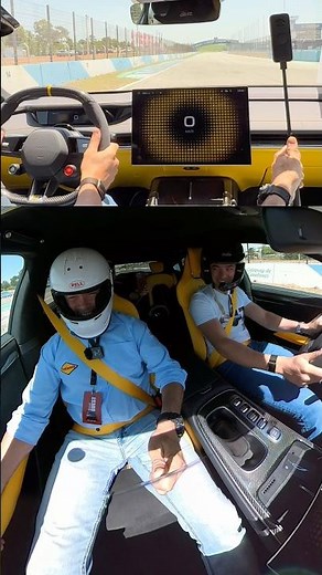 Xiaomi SU7 Ultra accelerates from 0-100 km/h in 1.9 seconds #automobile #cars #sport #electriccar