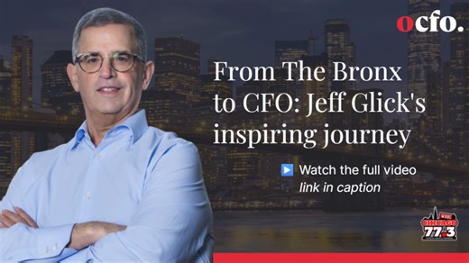 🚀 𝐓𝐡𝐞 𝐟𝐫𝐚𝐜𝐭𝐢𝐨𝐧𝐚𝐥 𝐂𝐅𝐎 𝐛𝐥𝐮𝐞𝐩𝐫𝐢𝐧𝐭 𝐟𝐨𝐫 𝐞𝐱𝐩𝐨𝐧𝐞𝐧𝐭𝐢𝐚𝐥 𝐠𝐫𝐨𝐰𝐭𝐡 Big thanks to 𝐃𝐉 𝐌𝐚𝐥𝐨𝐧𝐞 for hosting on 𝐖𝐁𝐂𝐊 𝐂𝐡𝐢𝐜𝐚𝐠𝐨 𝟕𝟕.𝟑, and to our 𝐉𝐞𝐟𝐟𝐫𝐞𝐲 𝐆𝐥𝐢𝐜𝐤 (𝐇𝐞𝐚𝐝 𝐨𝐟 𝐔𝐒 𝐎𝐩𝐞𝐫𝐚𝐭𝐢𝐨𝐧𝐬, 𝐎𝐂𝐅𝐎) for a powerful talk on the financial foundations every scaling business needs. Jeff highlighted the critical difference between having numbers and using them strategically: "𝐘𝐨𝐮 𝐧𝐞𝐞𝐝 𝐭𝐨 𝐤𝐧𝐨𝐰 𝐢𝐟 𝐬𝐨𝐦𝐞𝐭𝐡𝐢𝐧𝐠'𝐬 