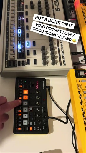 Roland P-6 sampler and Behringer RD-9 drum machine. #techno #donk #samples #roland