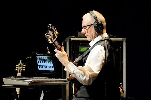 ROBERT FRIPP Explains Why KING CRIMSON's Red Felt Tense, Risky & Ultimately Worth It - Metal Injection
