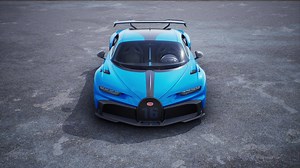 The new CHIRON PUR SPORT from different angles. Wider air inlets, a striking splitter, larger horseshoe panel and piercing headlights give the PUR SPORT a defiant expression, while generating increased airflow and maximum downforce. The new optional horizontal colour split and highlighted middle fin make the PUR SPORT look lower and sportier. At the rear, the larger diffuser and 1.90 metre fixed rear wing form an X-shape that provides a huge amount of downforce and adds to the PUR SPORT’s aggres