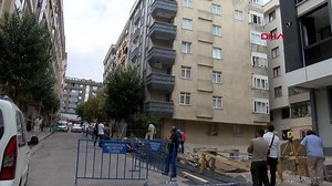 Bahçelievlerde bir inşaatın temel kazısı başka bir binaya hasar verdi