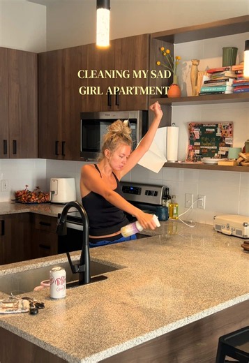 Cleaning My Sad Girl Apartment: Quick Reset Before Bestie Visit