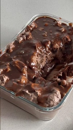 No-Bake Chocolate Banana Parfait 🍫🍌 Easy Dessert!