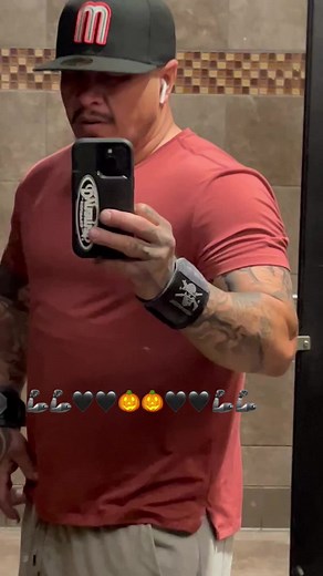 juancsonora79 Juan Carlos cald (@juancsonora79)’s videos with Don't Tell Me - Joey Quinones