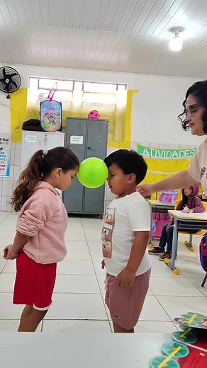 Brincadeira com Balão para Educação Infantil
