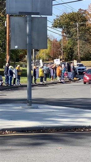 Pepperell MA No Kings Protest October 18, 2025 | Ellen Mahoney Chambers
