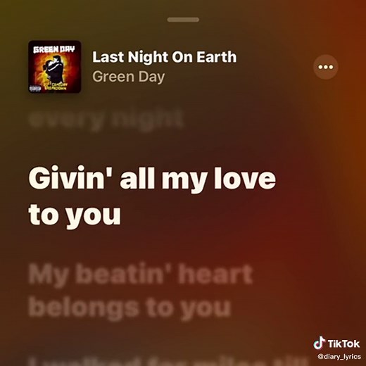 Green day - Last Night on Earth #fy #fyp #fypシ #beranda #lyrics #greenday #lastnightonearth #UNIQLOHolidayShoppingFestival