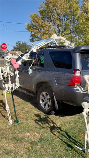DIY Halloween Display Idea Skeleton Car Wash. We change our display daily during October, so you’ll see a lot of fun display ideas this spooky season! #spookyseason #halloween #skeletons #halloweendecor #halloweendiy #skeleton | Skeletons on Kerth Road