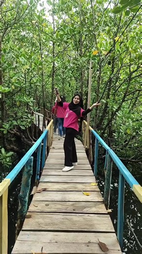 Albert Jonathan Pelle (@albertjonathan79)’s videos with Selamat Pagi Dunia - Sipanda