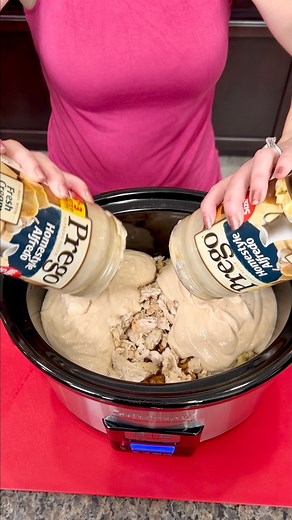 Easiest pasta dinner ever! (This original video was produced by Network Media, LLC and Kyle & Mistie) | Home Hacks & Easy Snacks