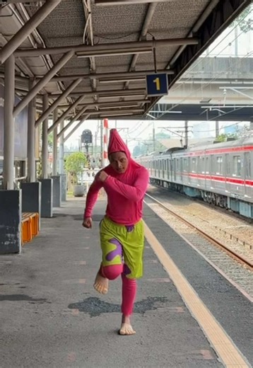 Degdegan banget first time Petrik naik transportasi umum 🥹 untung gratis xixixixi