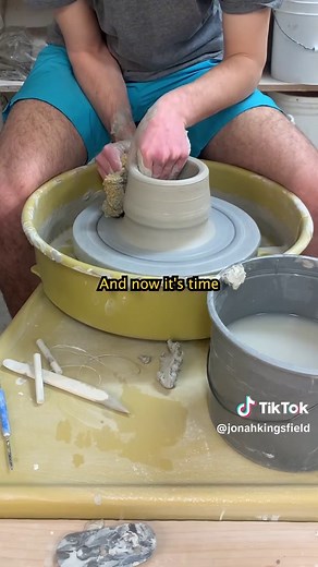 I Made a Cool Textured Vase #arttok #pottery #ceramics #oddlysatisfying #tutorial #clay