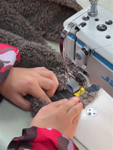 Sewing Process of Sherpa Jackets Explained