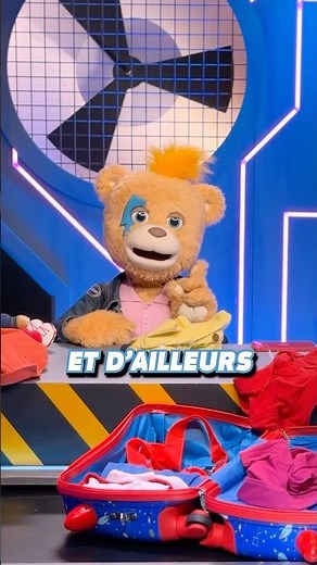 Comment faire ta valise comme un boss 👕😎 #vacances #voyage #valise #affaires #shorts #shortsvideo