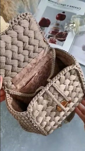 How to make a mini crocheted backpack with t-shirt yarn 🧶 | Handmade backpack step by step from home