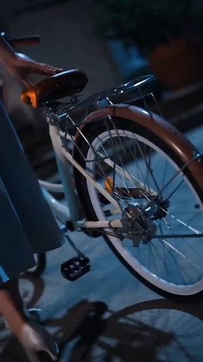 282K views · 4.7K reactions | She worked at a party to save her mother, but when she tried to run from the CEO he fell for her instantly and refused to let her go | FERRO E GHISA | Facebook