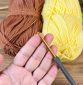 106K views · 1.4K reactions |  unusual crochet pattern! you won’t believe it. only 2 rows! crochet stitch/ baby blanket | Knitting & Crochet World | Facebook