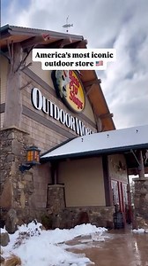🇺🇸 🎣 America’s most iconic outdoor store! #bassproshop