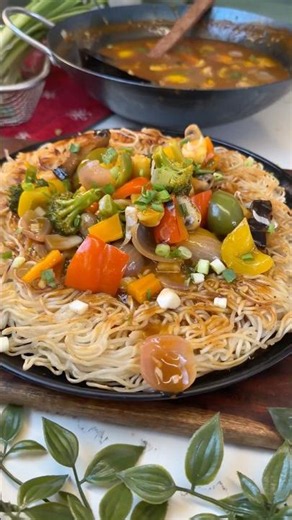 Crispy Pan fried noodles ! #food #recipe #noodles #chinese #vegetables #chinesefood #noodlelove