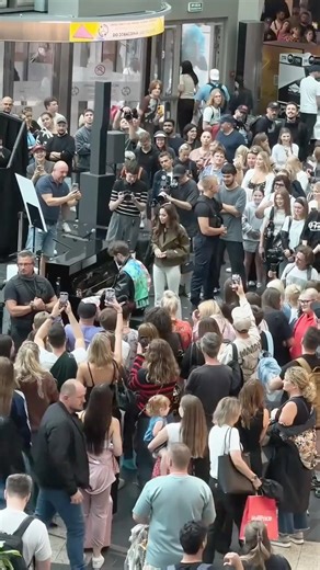 The most INSANE Bohemian Rhapsody FLASHMOB 😱😱