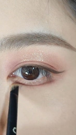 7.3K views · 100 reactions | Light Eyeshadow #tutorial #videos | Rosemarie Gumactang Quirante | Facebook