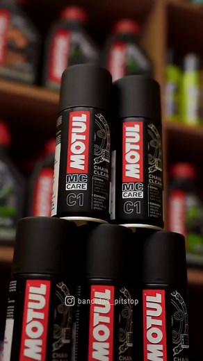 Introducing Motul C1 Chain Clean - your motorcycle’s best friend for chain maintenance. Specially formulated to remove grime, dirt, and grease, this powerful cleaner ensures your chain stays in top condition for a smooth and safe ride. Make chain maintenance a breeze with Motul C1 Chain Clean, the trusted choice of riders. . . . This product is only available in our store. If you want to shop these, please visit our store. Feel free to DM us for more information. . . . For more details, log on t