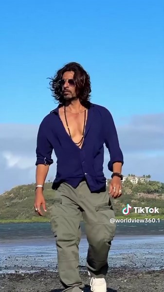 Shahrukh Khan Tower🗼🤑 #srk #shahrukhkhan #shahrukhkhanfan #shahrukhkhantower #uku