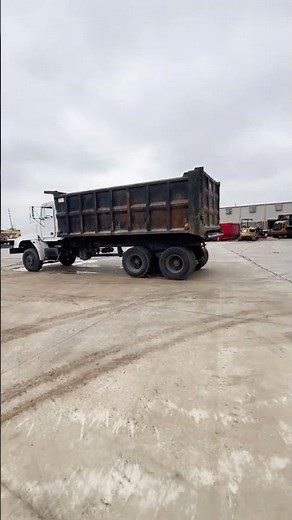 1993 FREIGHTLINER FLD120 For Sale