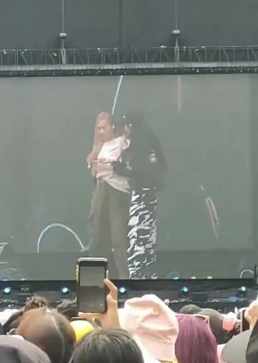 Rapper Rosé #rosé #lisa #jisoo #jennie #blackpink